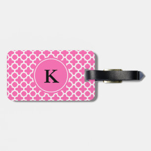 Monogram White på Shock rosa Quatrefoil Mönster Bagagebricka