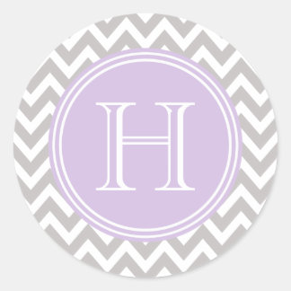 Monograma lila en elegante chevrón gris runt klistermärke