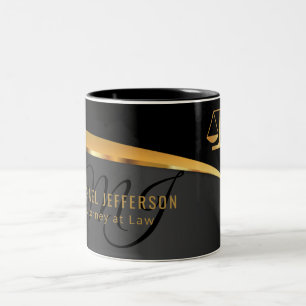Monogramadvokat på lag - svart och guld Två-Tonad mugg