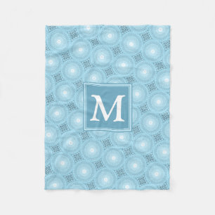 Monogramängelblåa cirklar mönster fleecefilt