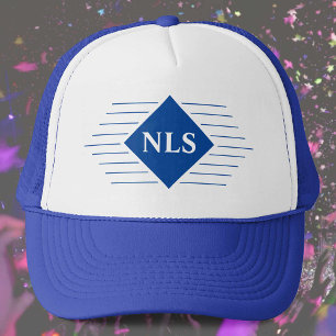 Monograminitialer på en Truckerhatt Keps