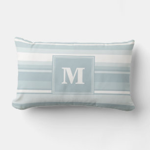Monogramisblått rand lumbarkudde