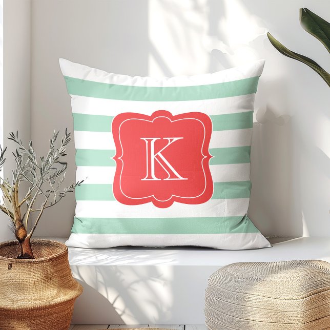 Monogrammad Anpassningsbar för koral och seafoam | Kudde (Skapare uppladdad)