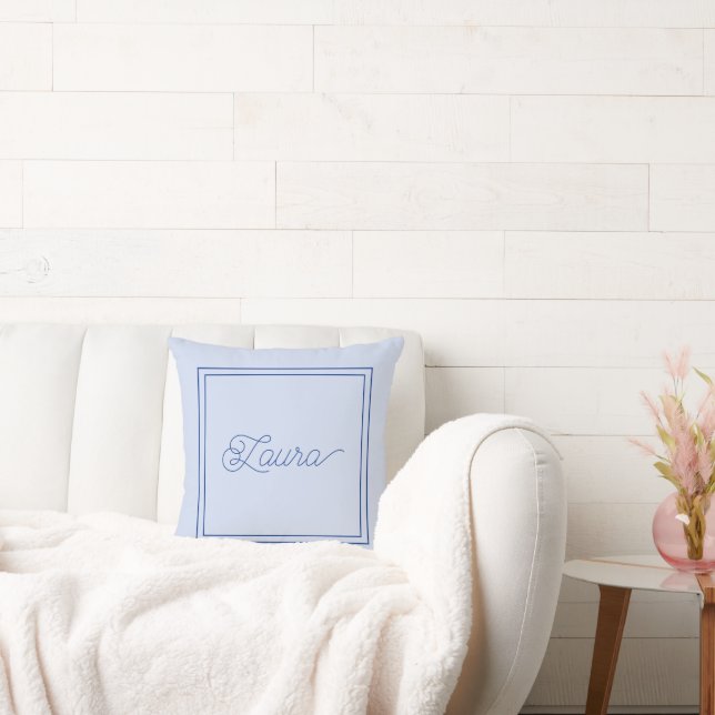 Monogrammad baby blue Dekorativ kudde (Soffa)