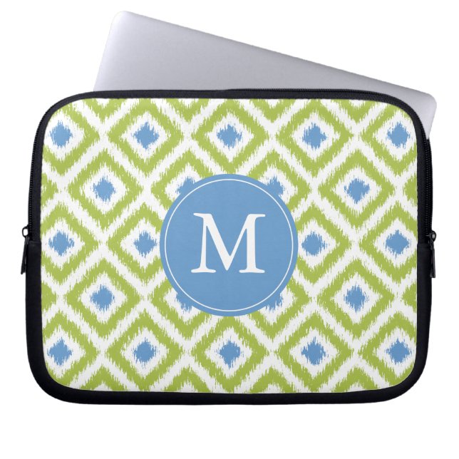 Monogrammad blå Grönt Diamond Ikat Mönster Laptop Sleeve (Framsidan)