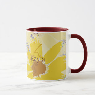 Monogrammad Daisy för Retro-Gult Mugg