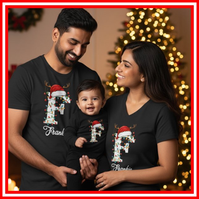 Monogrammad Family jul Antlers Santa Hat T Shirt (Skapare uppladdad)