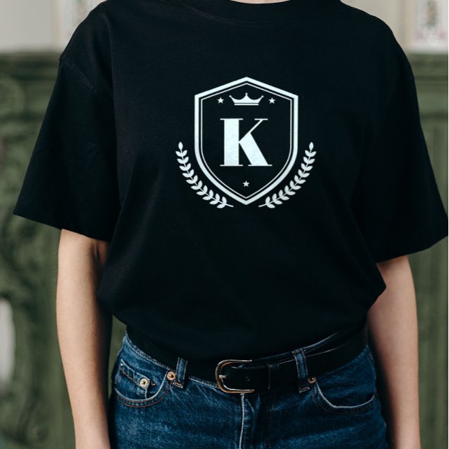 Monogrammad First Namn Initial Laurel Wandedräge B T Shirt (Skapare uppladdad)