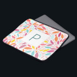 Monogrammad Modern Löv Mosaic i Vibrant Pastels<br><div class="desc">En underbar,  vibrerande dörrmatta av pastelltyp med personlig med löv i skuggor av orange,  gult,  teal och rosa. Gör en underbar gåva.</div>