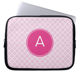 Monogrammad Quatrefoil Mönster Laptop Sleeve