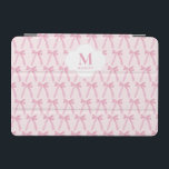 Monogrammad Rosa Coquette bow mönster personlig iPad Mini Skydd<br><div class="desc">Personlig den här Monogrammade Rosan Coquette Bow Ribbon Mönster personlig ipad cover! Med en chic och ett band med mönster med anpassningsbar monogram och namn är den här tablettluckan perfekt för snyggten och den tekniskviga kvinnan. Ett modernt och funktionellt tillbehör, det är en idealisk gåva till studenter, professioneller eller någon...</div>