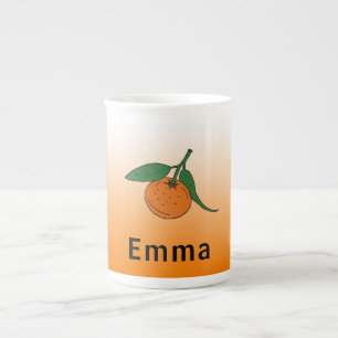 Monogrammad vit övertoning av orange Frukt & Orang Benporslin Mugg