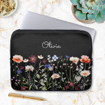 Monogrammad Watercolor Colorful Wildblomme Meadow Laptop Fodral<br><div class="desc">Vi presenterar vår Monogrammed Watercolor Colorful Wildblomma Meadow laptop sleeve. En söt blomstrar och naturen är ett komplement till din elektroniska dekoration. Lämplig som gåva till blomma och naturnära älskare.</div>
