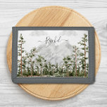 Monogrammad Watercolor Mountain och Forest<br><div class="desc">Kör elegans överallt med den här monogrammade tredubbla plånboken! De har vattenfärgshögar,  gräs träd och skogscharm för alla älskare.</div>