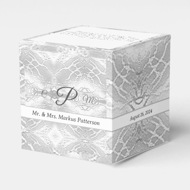 Monogrammad White Faux-Satin Favor Box Presentaskar (Framsidan Sidan)