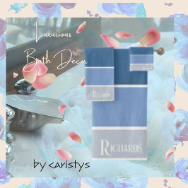 Monogrammade blå skuggor med vitt Towel