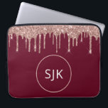 Monogrammade drivrutiner för Burgundy Ro Guld Glit Laptop Fodral<br><div class="desc">Rosa - Ro Guld och Black Faux Glitter Drips och Gnistra Elegant Monogrammed Initialer Fodral. Fodral kan anpassas så att det omfattar ditt första och första namn.</div>