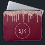 Monogrammade drivrutiner för Burgundy Ro Guld Glit Laptop Fodral<br><div class="desc">Rosa - Ro Guld och Black Faux Glitter Drips och Gnistra Elegant Monogrammed Initialer Fodral. Fodral kan anpassas så att det omfattar ditt första och första namn.</div>