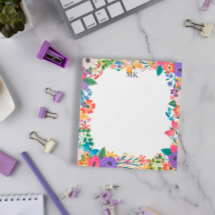 Monogrammade färgade blommor och fjärilar anteckningsblock