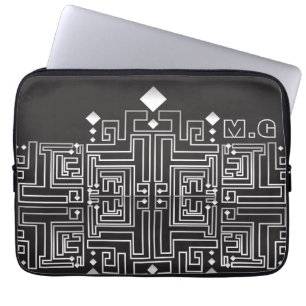 Monogrammed Black and White Maze Mönster Laptop Sleeve