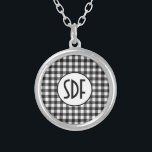 Monogrammed Black White Buffalo Play Silverpläterat Halsband<br><div class="desc">Personlig Monogrammed Black and White Buffalo Check Silver Necklace</div>