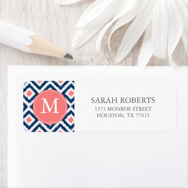 Monogrammed Blue Coral Diamonds Ikat Mönster Returadress Etikett (Insitu)