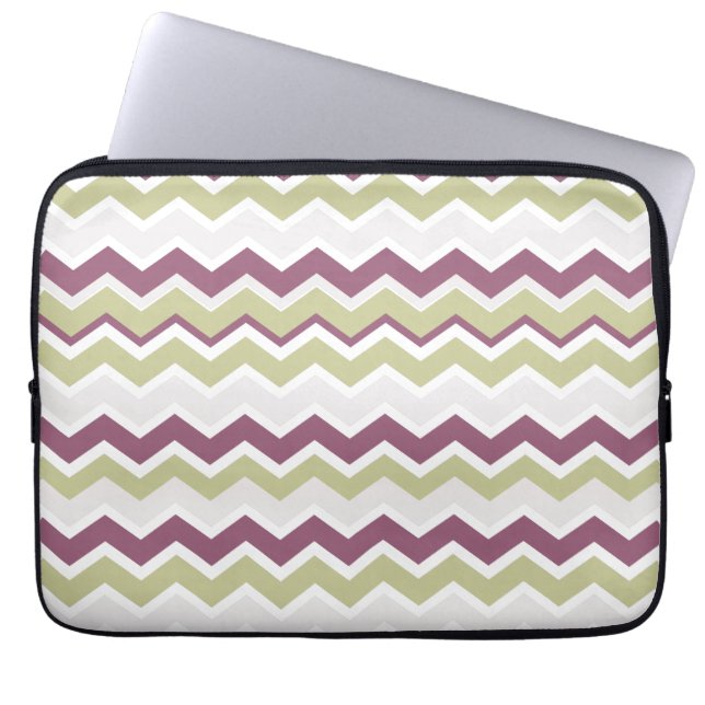 Monogrammed Chevron Brick Laptop Sleeve (Framsidan)