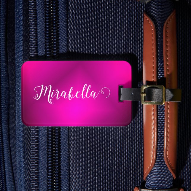 Monogrammed Fuchsia Rosa Travel Bright Bagagebricka (Framsida Insitu 4)