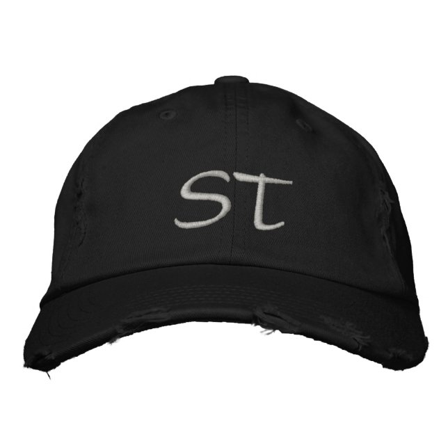 MONOGRAMMED HATS BRODERAD KEPS (Framsida)