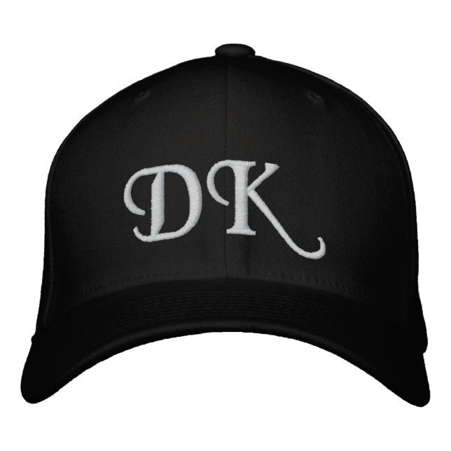 MONOGRAMMED HATS BRODERAD KEPS (Framsida)