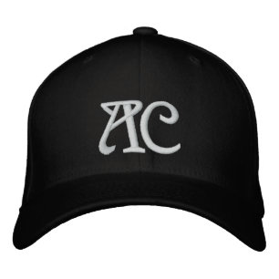 MONOGRAMMED HATS BRODERAD KEPS