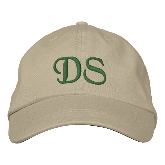 MONOGRAMMED HATS BRODERAD KEPS (Framsida)