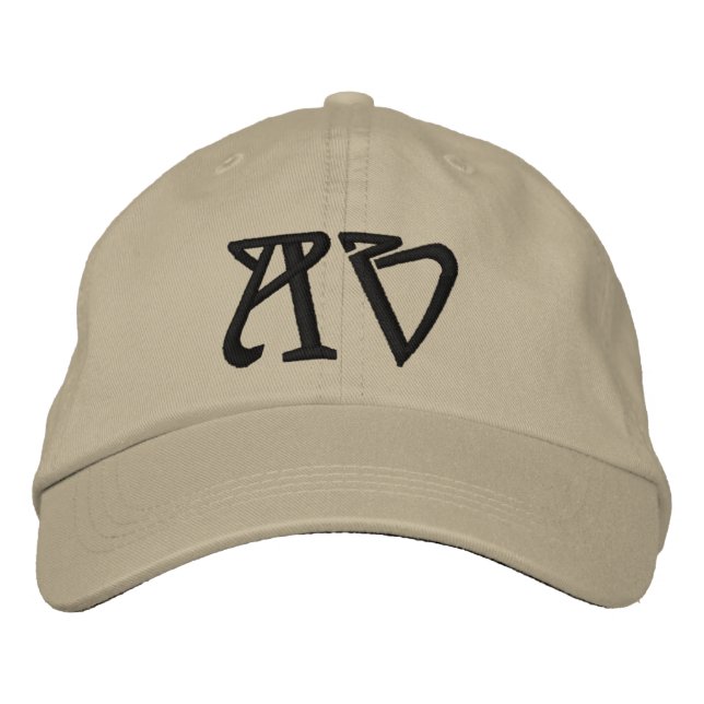 MONOGRAMMED HATS BRODERAD KEPS (Framsida)