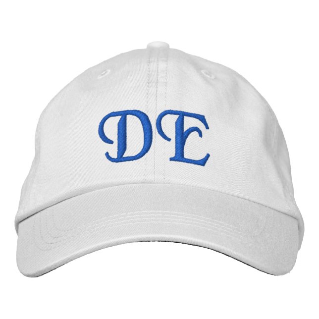 MONOGRAMMED HATS BRODERAD KEPS (Framsida)