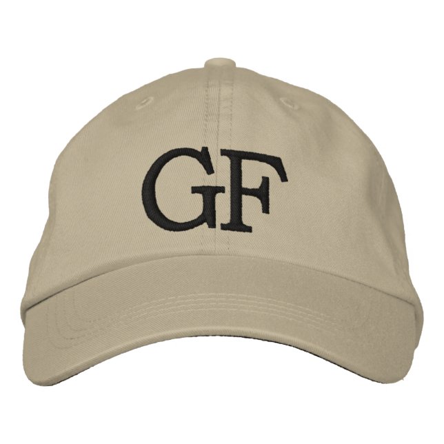 MONOGRAMMED HATS BRODERAD KEPS (Framsida)