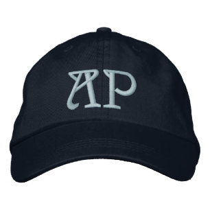 MONOGRAMMED HATS BRODERAD KEPS