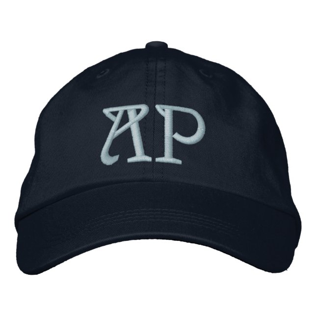 MONOGRAMMED HATS BRODERAD KEPS (Framsida)