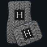 Monogrammed Herringbone Mönster Bilmatta<br><div class="desc">Anpassningsbarnas monogrammade utformning har en coola och trendig örrbenet mönster.</div>