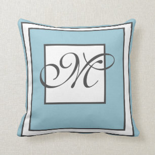 Monogrammed klassiker kudde