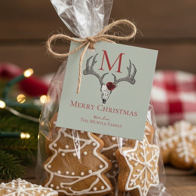 Monogrammed Land Julafton Reindeer Skull och Ro Gåvor Etiketter (Modern Reindeer Skull Antlers Merry Christmas Gift Tags. Festive Red Gothic Skull Country Xmas Tags )