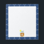 Monogrammed Mason Burk Sweet Tea - Navy Quatrefoil Anteckningsblock<br><div class="desc">En gåva med illustration av en mason burk av sött te och citrongräs. Anpassa med ditt monogram. Bakgrunden är marinblå quatrefoil mönster.</div>
