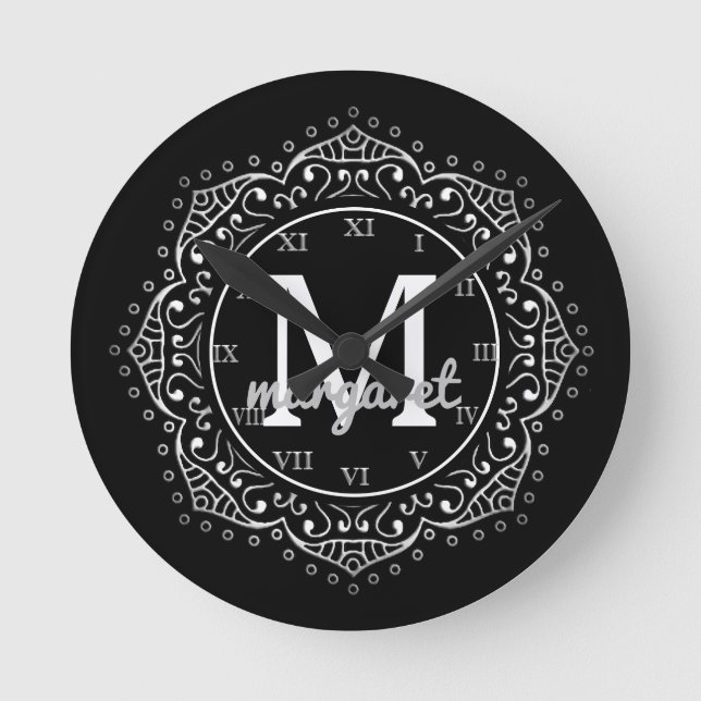 Monogrammed Namn Boho Mandala Black Silver Rund Klocka (Framsida)