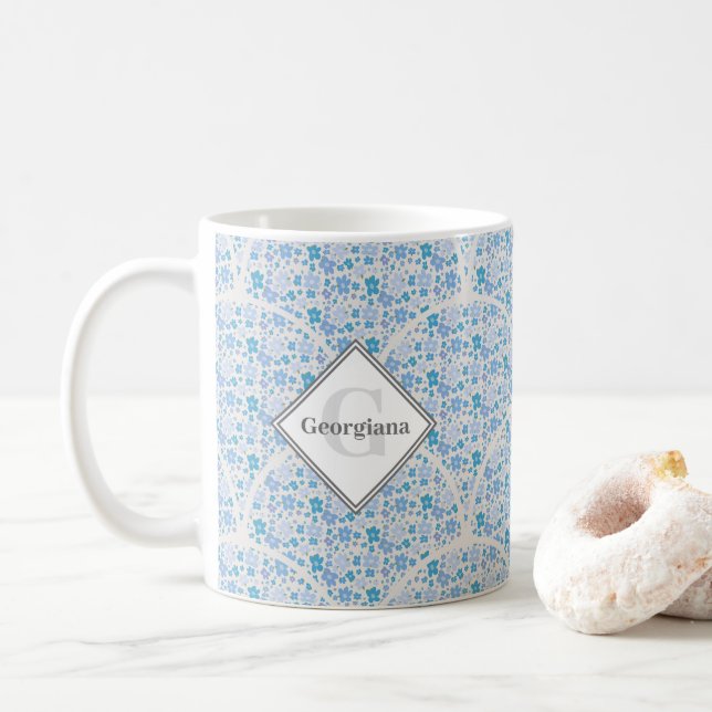 Monogrammed Retro Blommigts Berry Blue Art Deco Kaffemugg (Med munk)