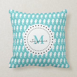 Monogrammed roliga Seahorses Kudde