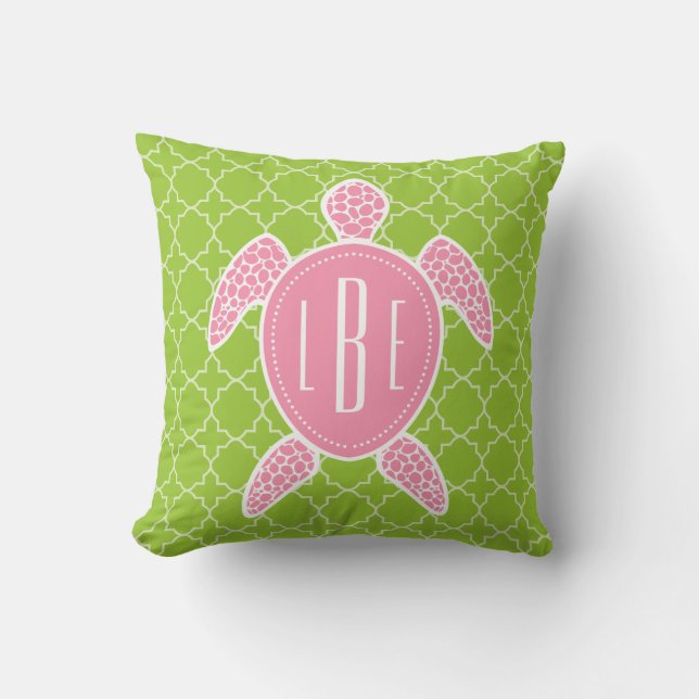 Monogrammed rosa havssköldpaddagrönt Quatrefoil Kudde (Framsida)