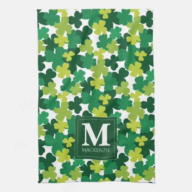 Monogrammed St. Patrick's Day Shamrocks Kökshandduk (Vertikal)