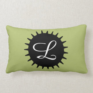 Monogrammed vis mangröntanpassade lumbarkudde