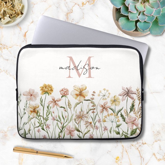 Monogrammerad akvarell vildblommeäng floral laptop fodral (In situ)