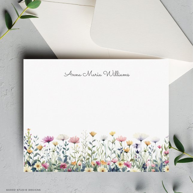 Monogrammerad blomsterakvarell vildblomma anteckningskort (The front of the card is shown at a 4.25 x 5.5 inch size. Choose size, paper, + corner style.)