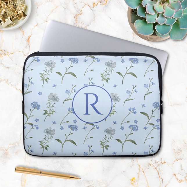 Monogrammerad Förgätmigej Blå Blommig Akvarell  Laptop Fodral (In situ)